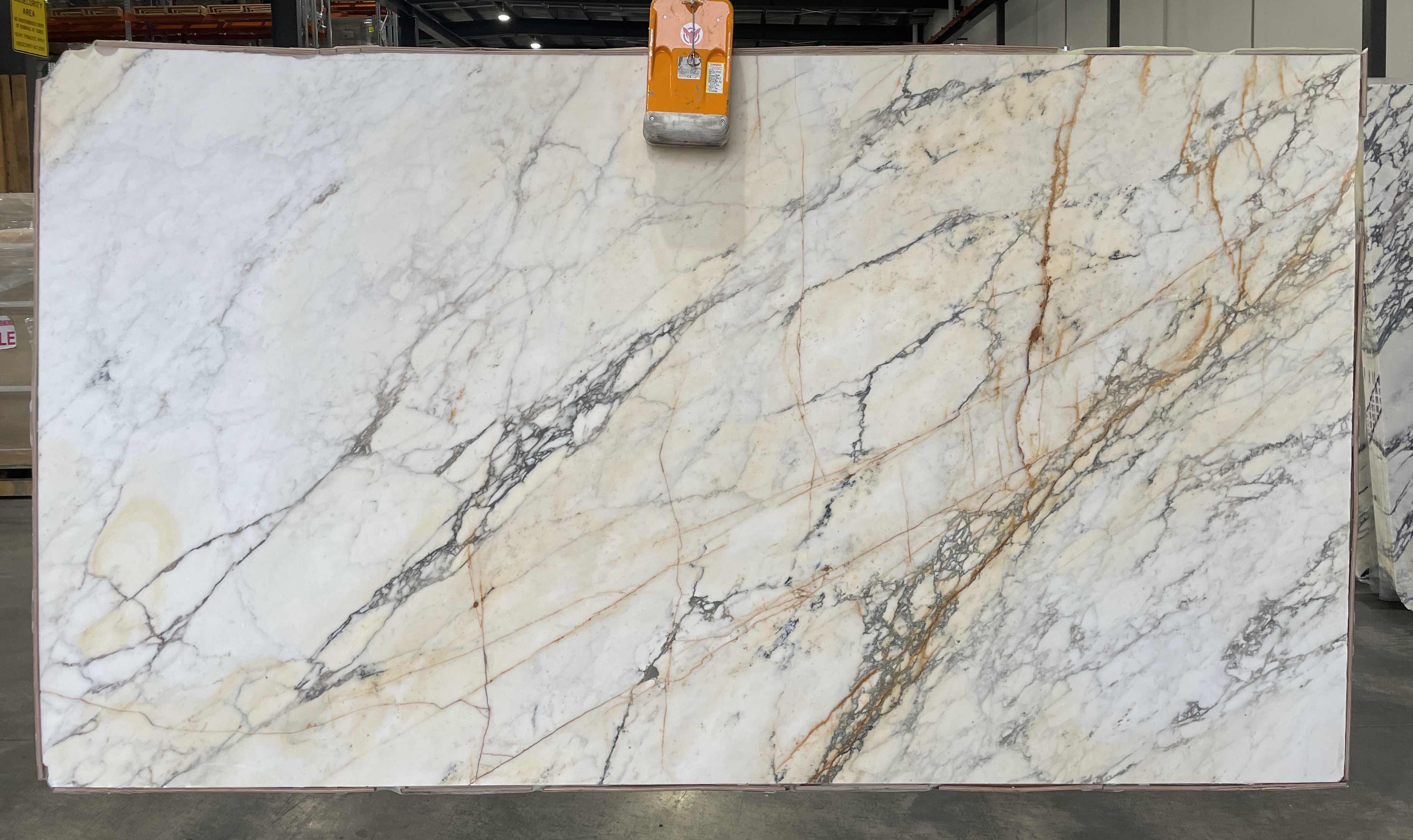 Paonazzo Honed Slab 20mm_932S-300169 2.JPG