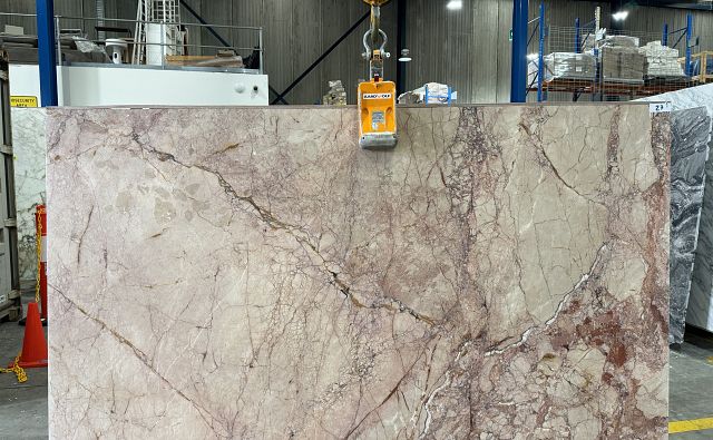 Tiberio Honed 20mm - 27 - Slab No. 027AA 2980x1650 (1).JPG