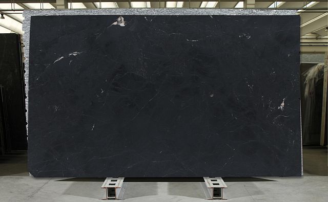 Black Fantasy Brushed 3250x1960x20mm block 639M-X.jpeg